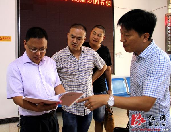 刘长峰到周官桥乡调研