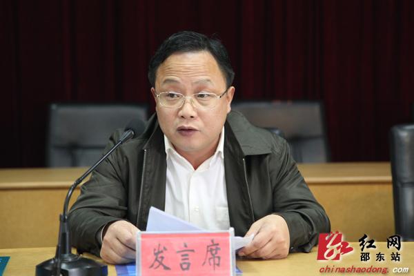 黄陂桥乡乡长李宏峰作典型发言火厂坪镇镇长金莹作典型发言各乡镇场办
