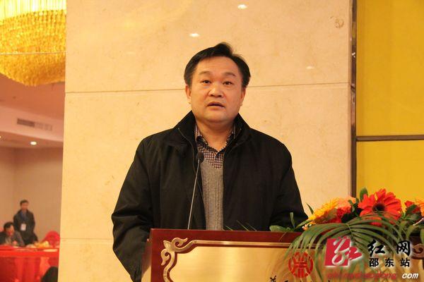 邵东县委副书记王定松主持推介会邵东县委常委,常务副县长谢益林介绍