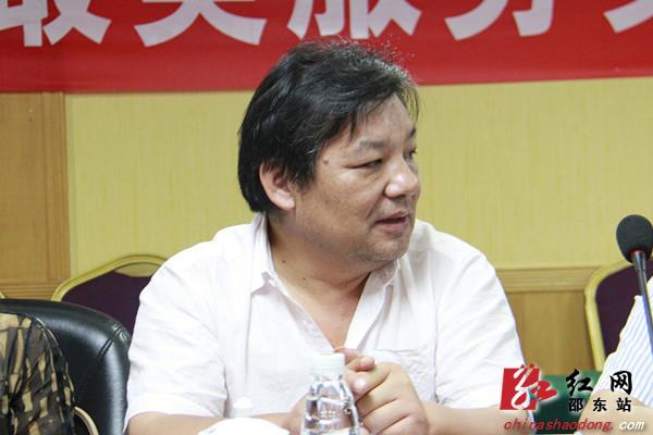 县消委秘书长蒋学寿发言县旅游局副局长赵开宣读活