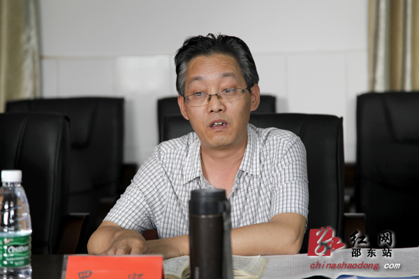 谢益林参加指导斫曹乡党委专题民主生活会