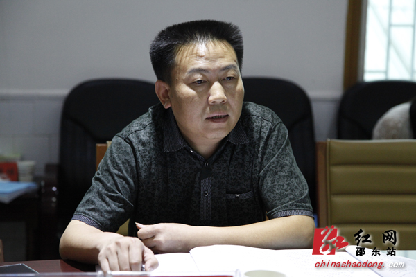 傅丽华参加指导流泽镇专题民主生活会