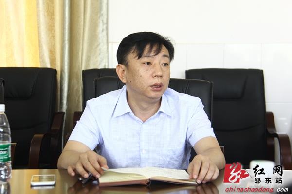 周玉凡到斫曹调研