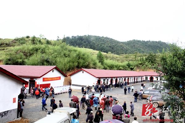 灵官殿镇第一批集中连片危改房竣工25户危改对象户喜迁新居