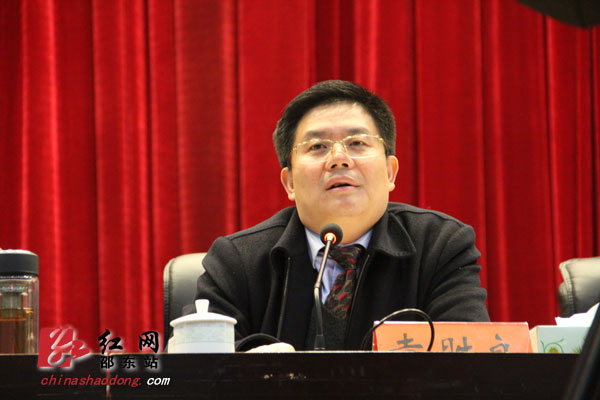 邵东县委常委,常务副县长袁胜良讲话副县长王智刚主持会议邵东县市场