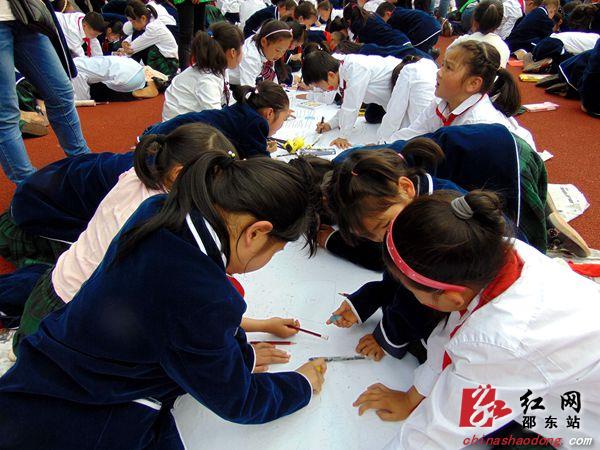 邵东首届校园足球文化节在昭阳小学拉开帷幕